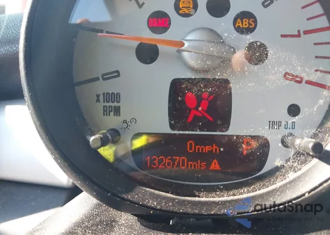 2013 Mini Hardtop Cooper из США, поврежденный, VIN WMWSU3C55DT682736